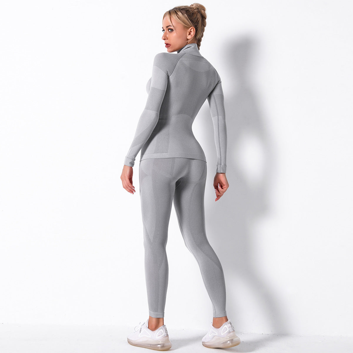 Conjunto de Yoga de Manga Larga a Rayas Tejidas con Tecnología Absorbente